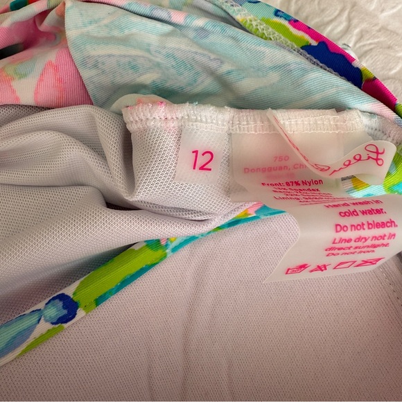 Lilly Pulitzer Two Piece Catch the Wave Tankini Top and Bottoms Set - Picture 2 of 3